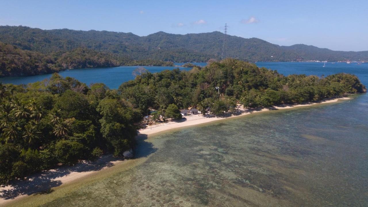 White Sands Beach Resort Lembeh 비퉁 외부 사진