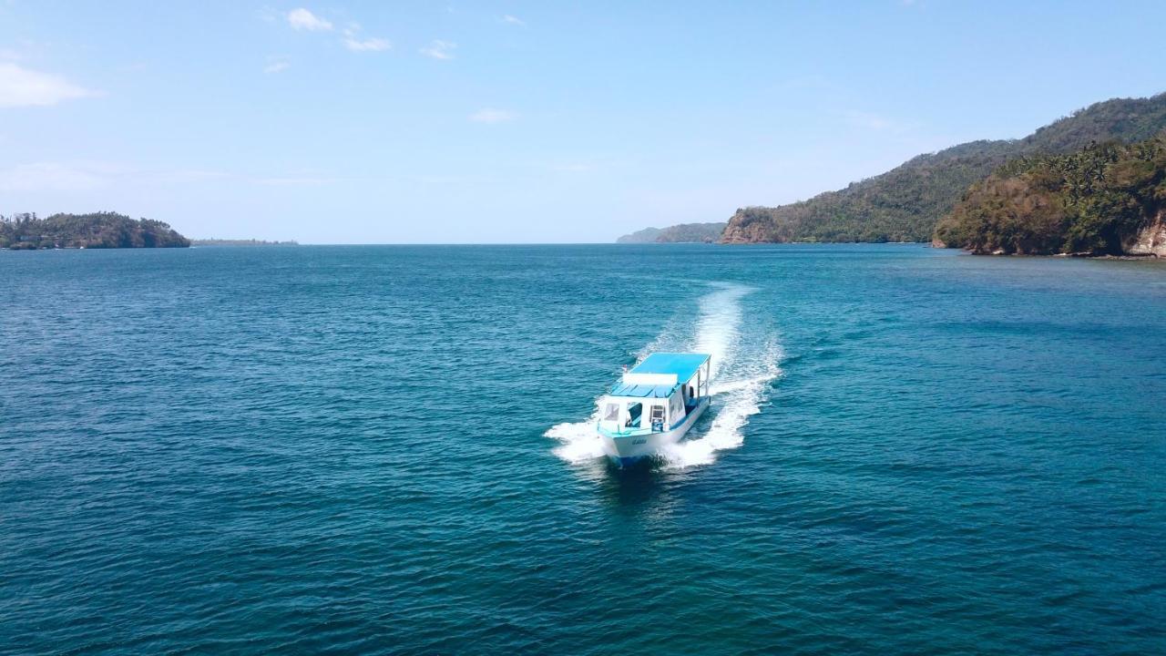 White Sands Beach Resort Lembeh 비퉁 외부 사진