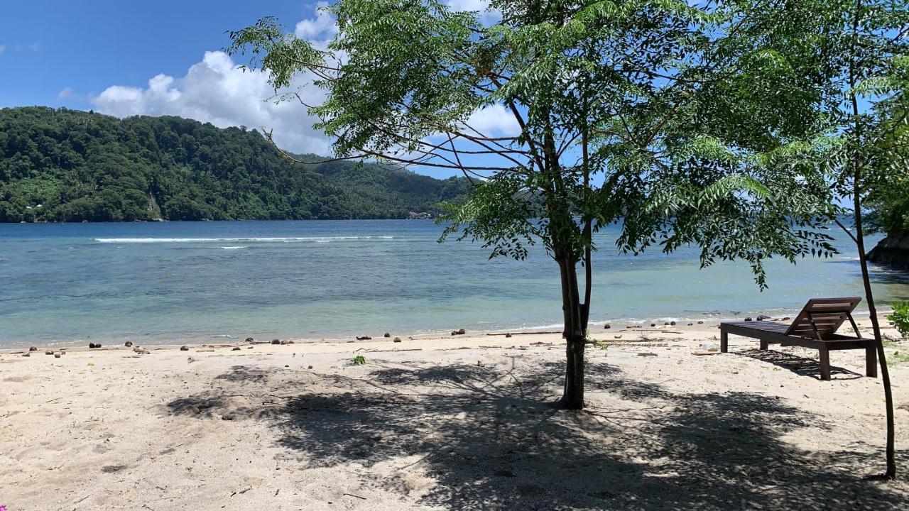 White Sands Beach Resort Lembeh 비퉁 외부 사진