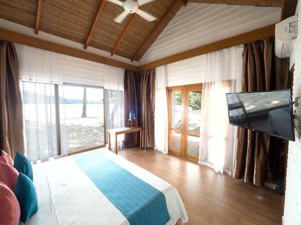 White Sands Beach Resort Lembeh 비퉁 외부 사진