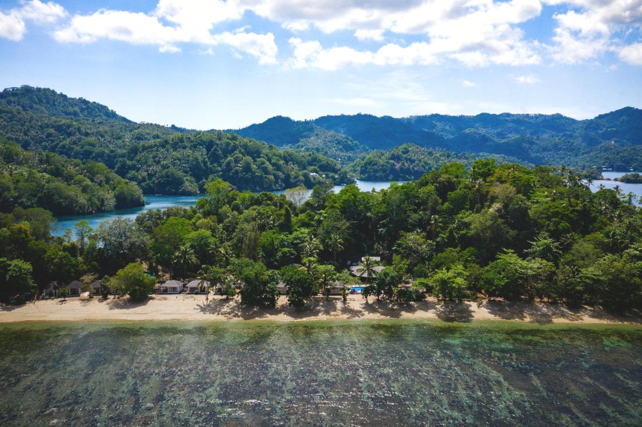 White Sands Beach Resort Lembeh 비퉁 외부 사진